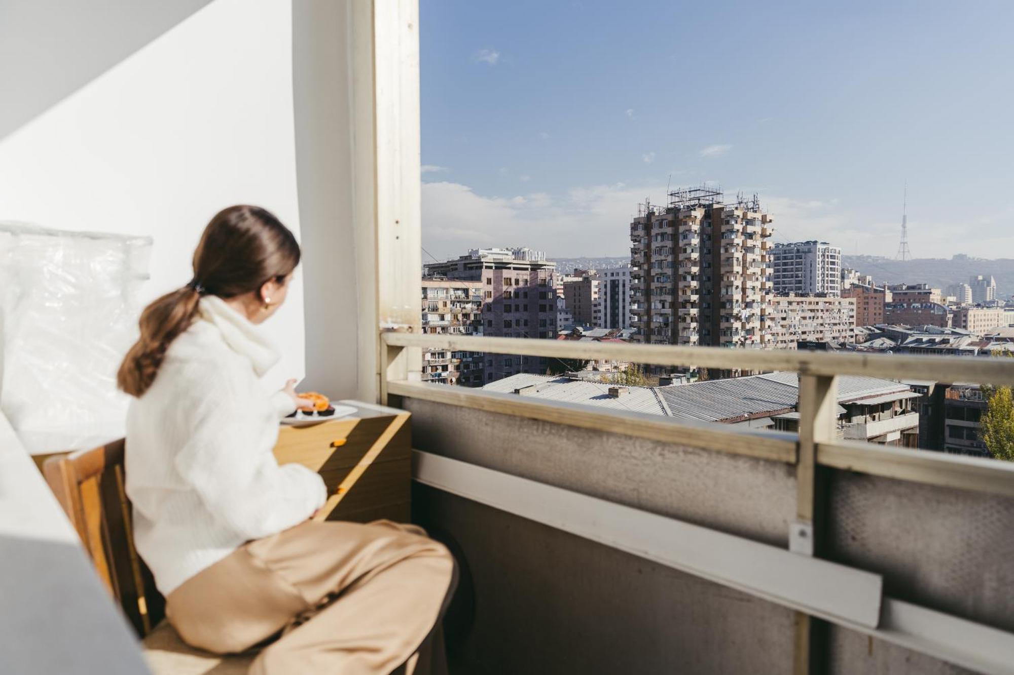 Saryan Retreat Balcony Bliss Self-Checkin Keygo 36 Apartment Ереван Екстериор снимка